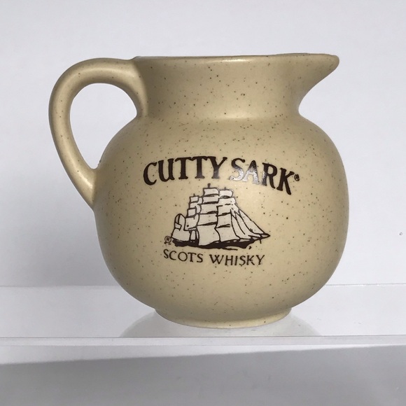 Vintage Cutty Sark Scots Whisky Ceramic Mini Pitcher Creamer Perfect Bar Piece - Picture 2 of 13